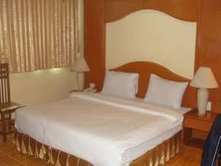 U Tai Tip Guest House Phuket Exterior photo